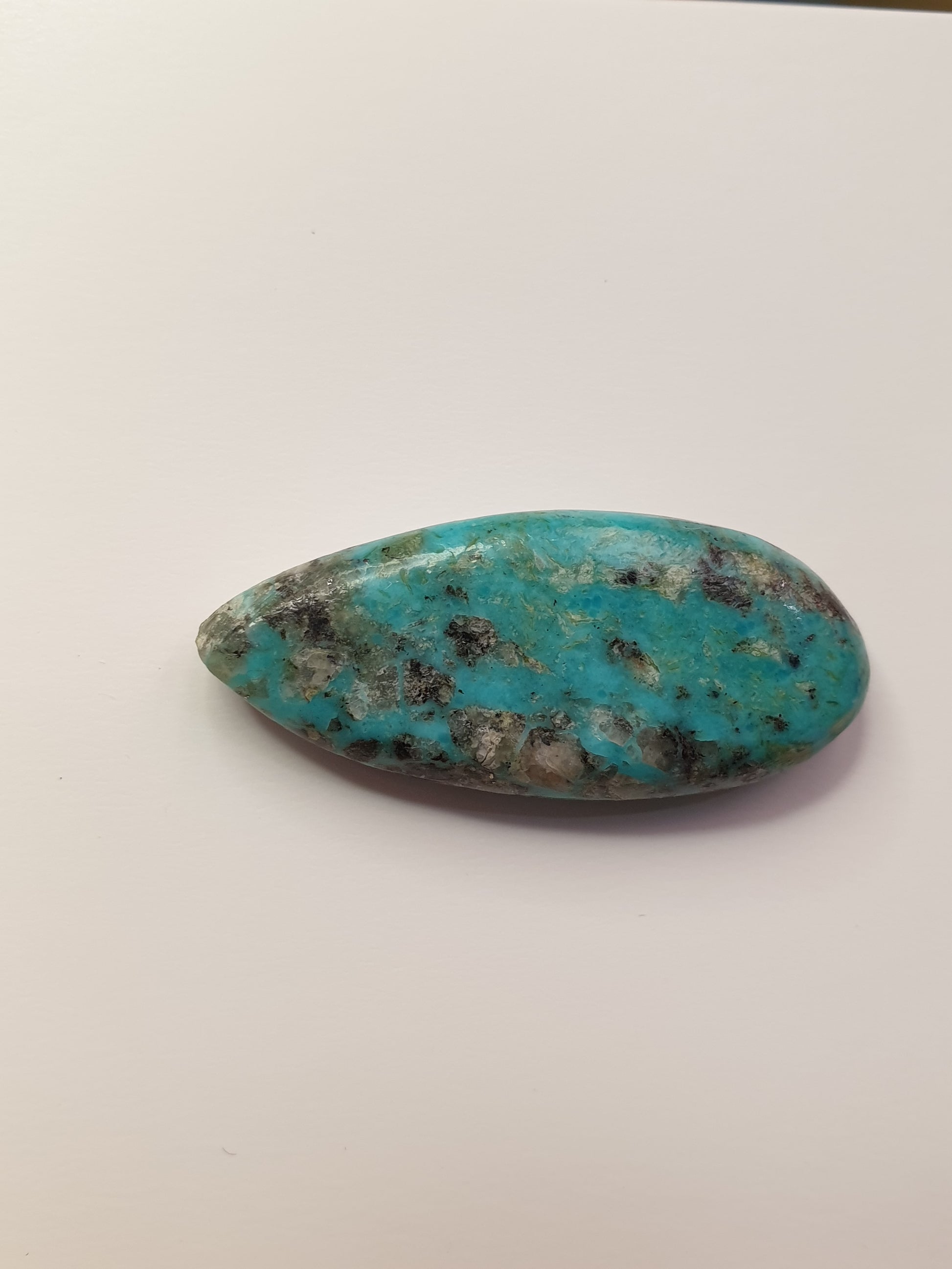 15ct Kingman boulder freeform turquoise cabochon - Brighton Gemstones