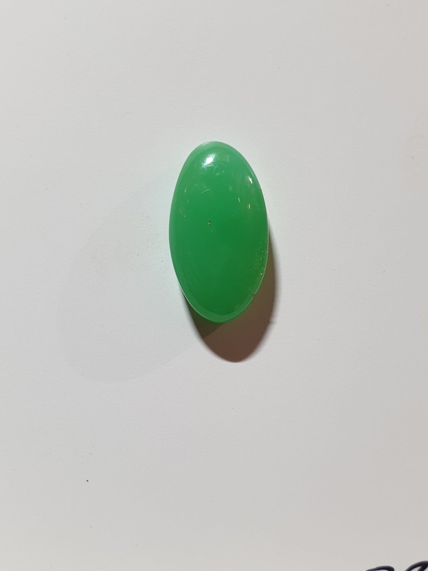 8ct Marlborough Chrysoprase cabochon