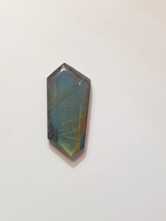 5ct Finnish Spectrolite cabochon
