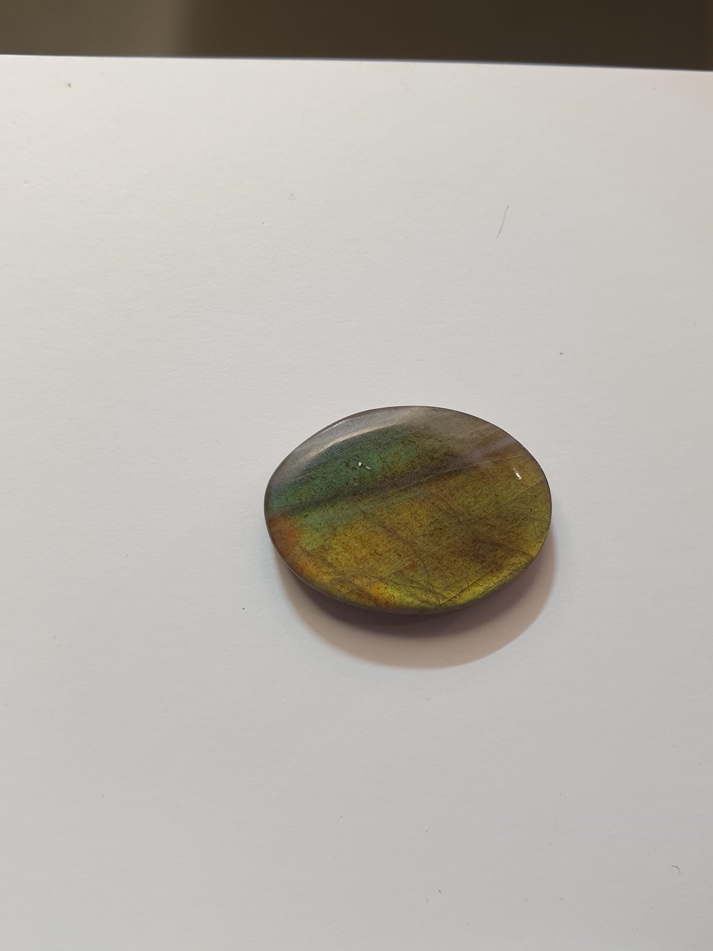9ct Spectrolite cabochon